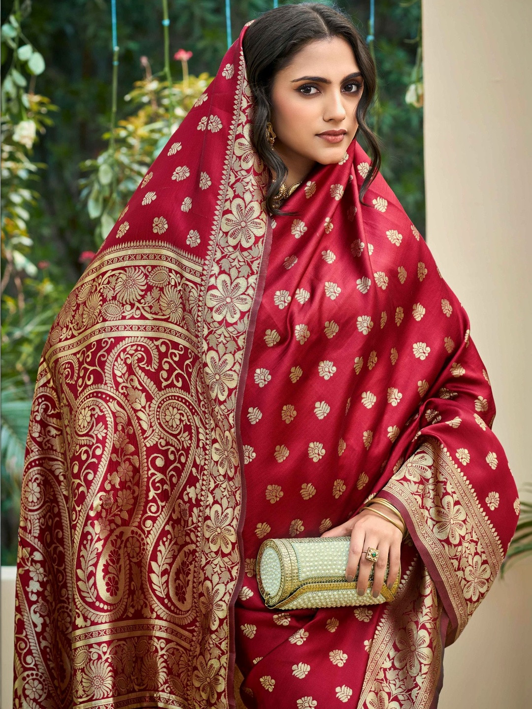 SZN Paisley Zari Silk Blend Heavy Work Banarasi Saree