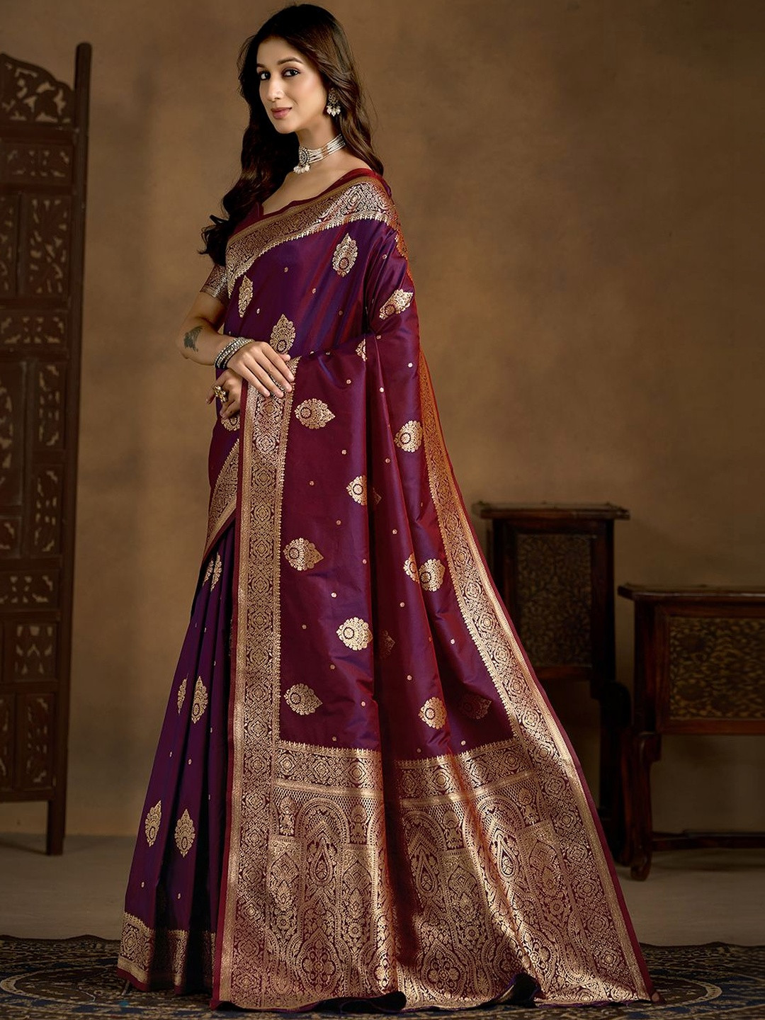 Ethnic Junction Woven Design Silk Blend Banarasi Saree
