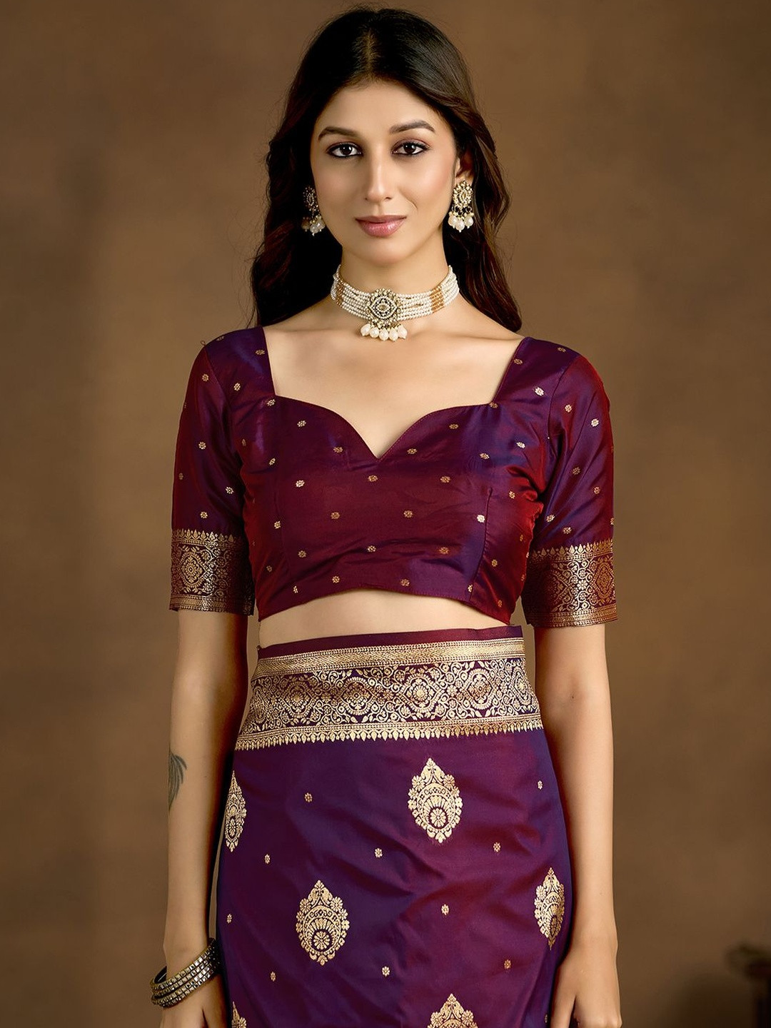 Ethnic Junction Woven Design Silk Blend Banarasi Saree