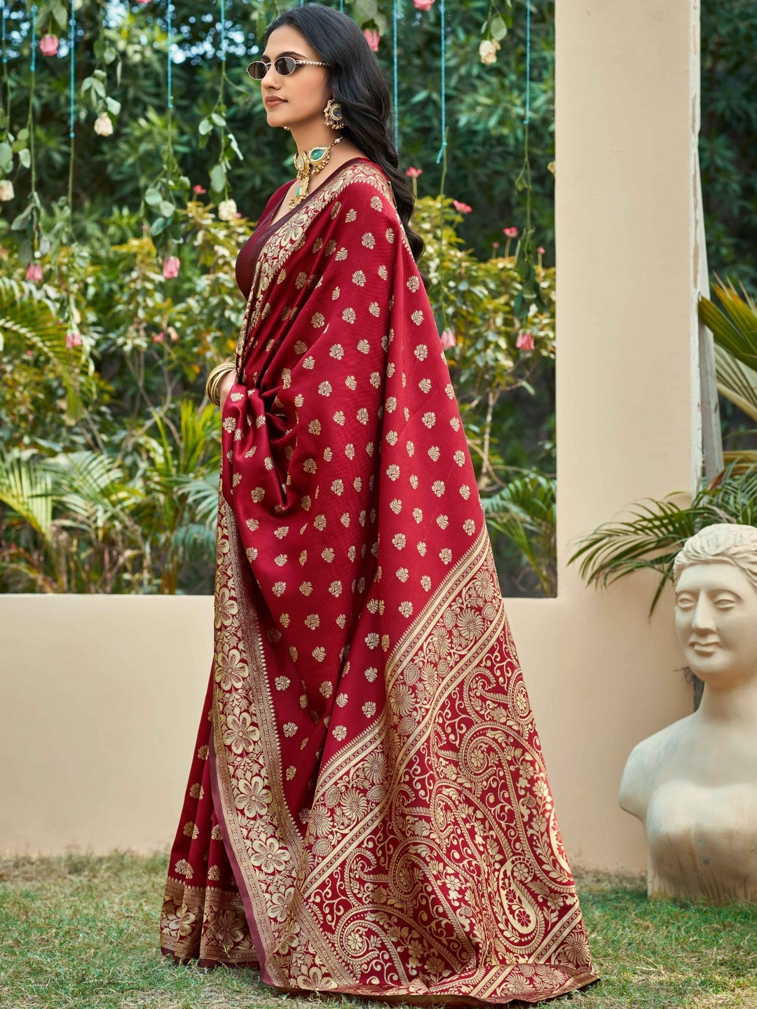 SZN Paisley Zari Silk Blend Heavy Work Banarasi Saree
