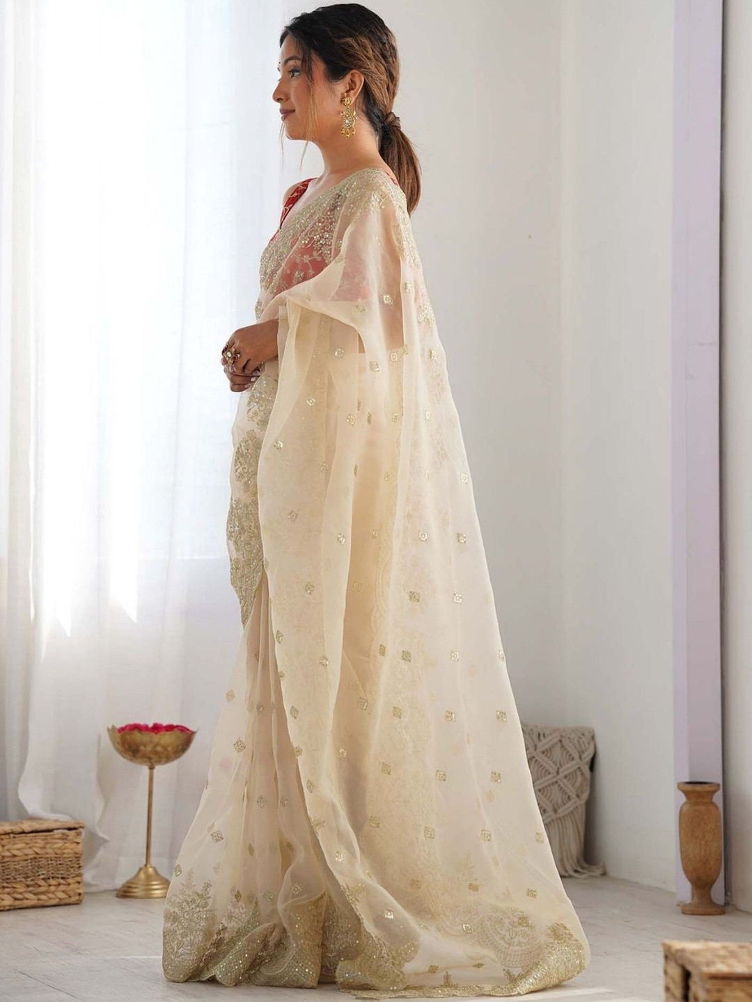 ODETTE Ethnic Motifs Sequinned Organza Saree