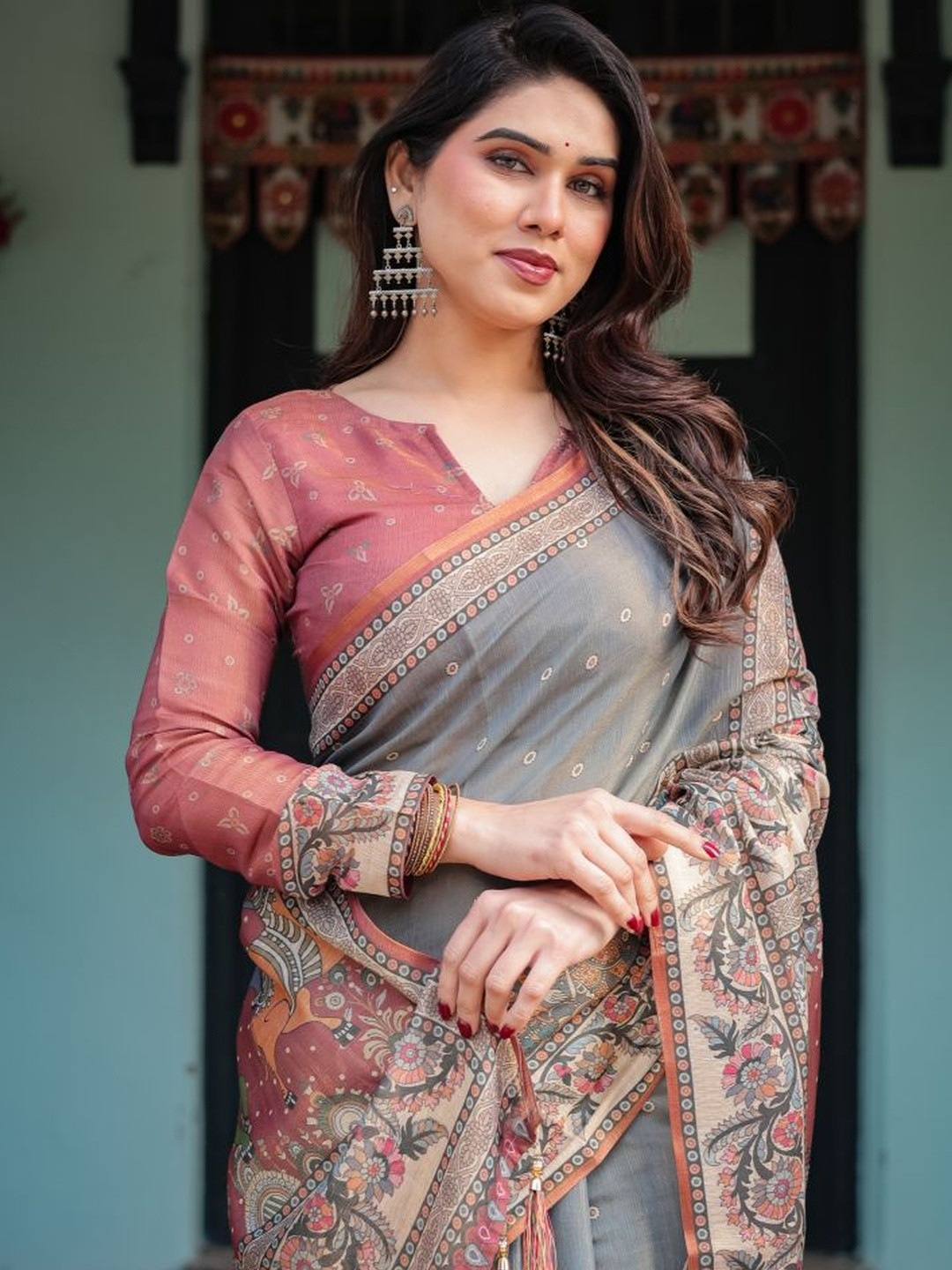 DHAYNA AND REEWA FASHION Floral Printed Pure Cotton Banarasi Sarees