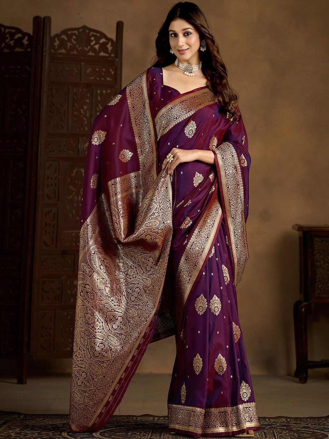 Ethnic Junction Woven Design Silk Blend Banarasi Saree