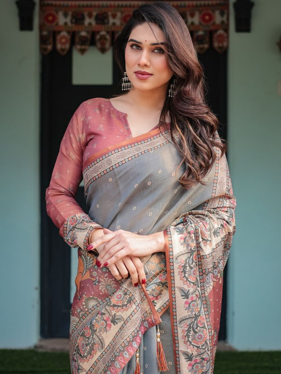 DHAYNA AND REEWA FASHION Floral Printed Pure Cotton Banarasi Sarees